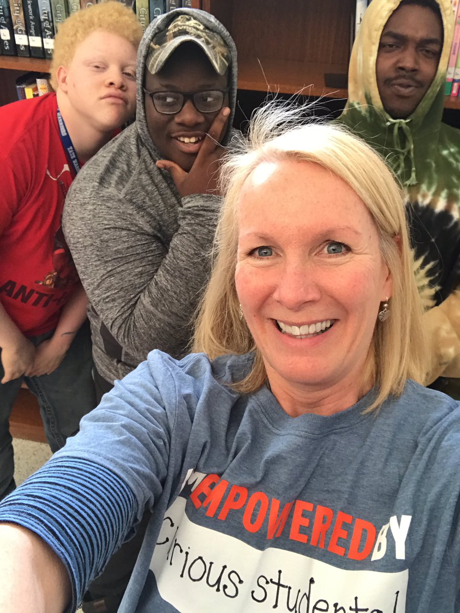 TateLibrary's tweet image. I&apos;m empowered by curious students! @galecenage #EMPOWERNLW #tateisgr8!