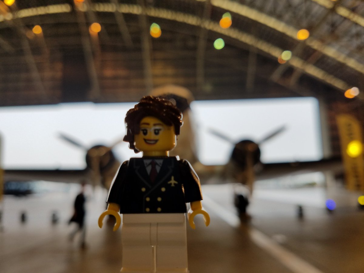 Letjeti's tweet photo. The 77yo #dc3 sponsored by @Breitling in Macao. Privileged to see it &amp; meet Capt Francisco Agullo &amp; his team.
#breitlingdc3 #RoundTheWorld https://t.co/lYVI3nNpND