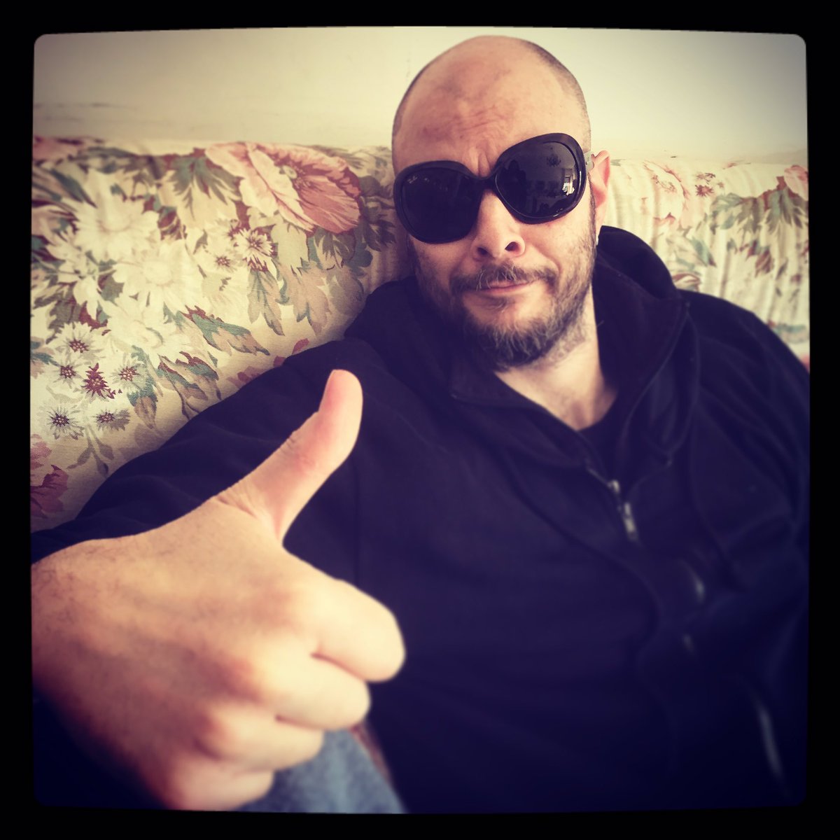 robertobilli's tweet image. ...lo chiamavano ...La Mosca!!! 😎😅#LeggeriSiDiventa #festadeifolli #occhiali