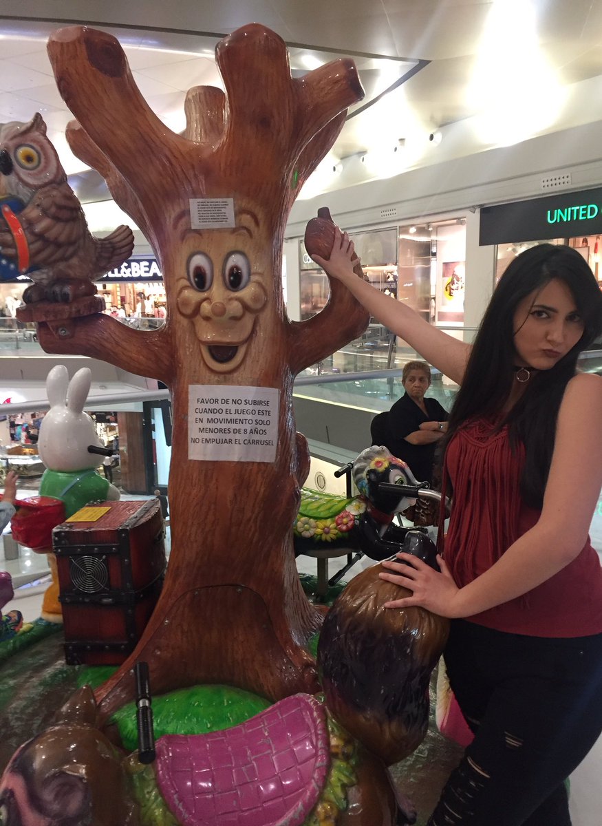 paodlcastillo's tweet photo. I am Groot??? https://t.co/YdSCugiKbn