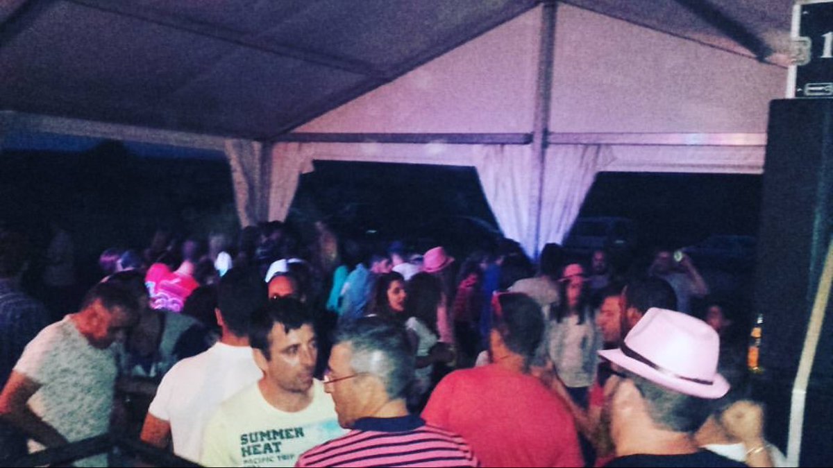 CarpasElite's tweet photo. Aquí seguimos romería de #villadelcampo esto no se acaba aún nos queda cuerda https://t.co/axydfoFhI0