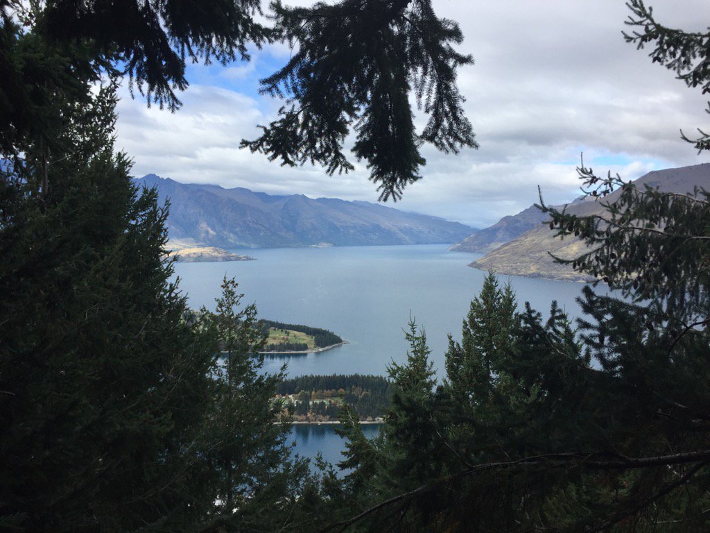 amzoxon's tweet photo. Not your typical Monday Morning, ziplining with this view @audleytravel #theaudleyway https://t.co/QbVaaXvlZi