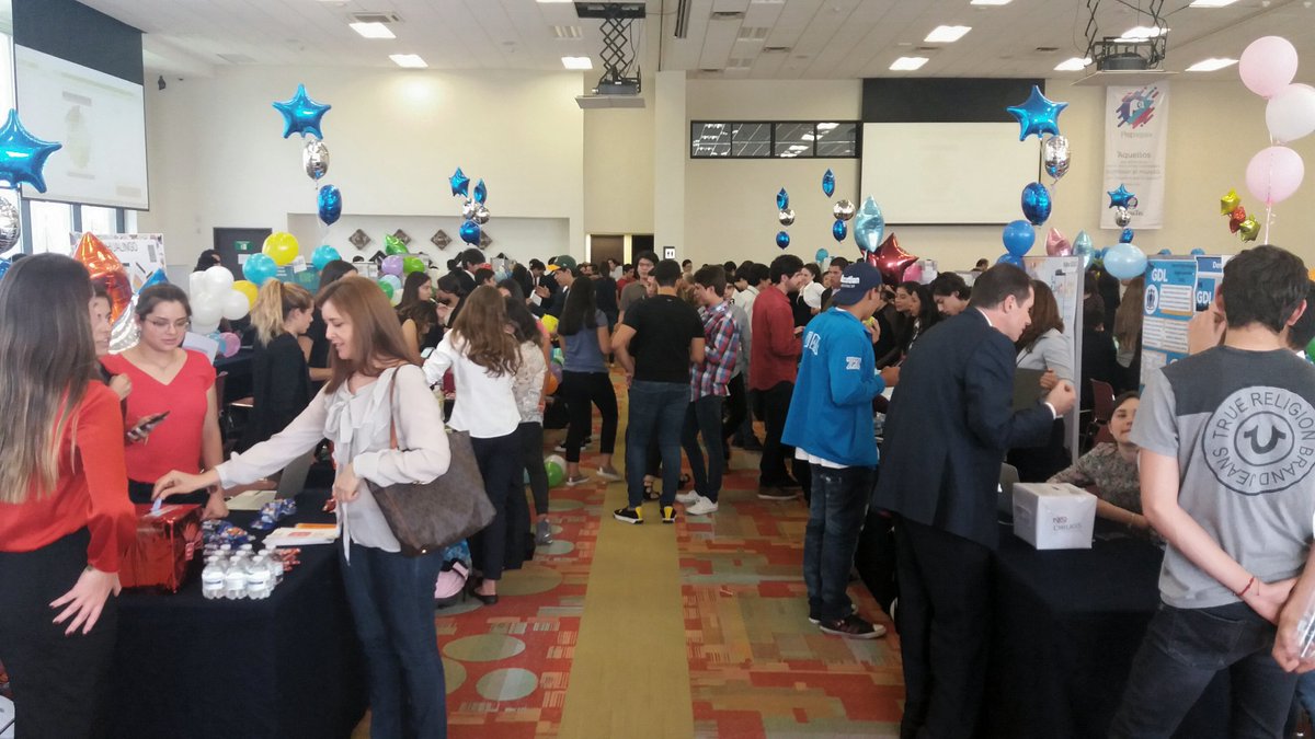 PrepaTecGDL's tweet photo. Nuestros alumnos de #PrepaTec desarrollaron 70 apps, para ayudar a resolver una problemática social. 💡 #OrgulloTec #Prepapps https://t.co/2RpWH6d9p3