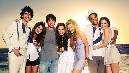 zolabaileyellis's tweet image. 90210 
- lying, deceiving, drug addictions, love triangles, mental illness, girl fights 
- Naomi Clark
- five seasons of pure entertainment