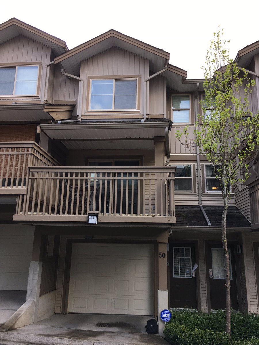 inspectormose's tweet image. The sun actually came out today! ☀️