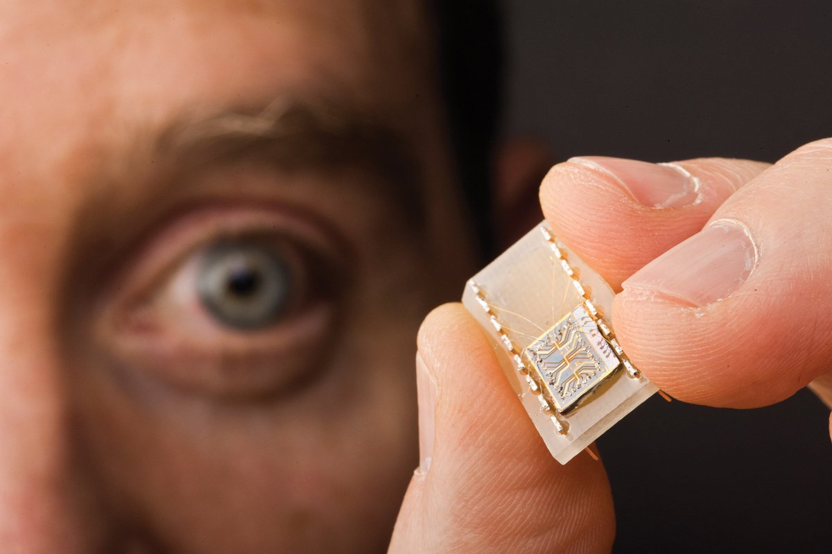 infinityeyeclin's tweet image. Engineers to use nanotechnology to restore functional sight to blind #retinalprosthesis ow.ly/HSNS30b8q3m
