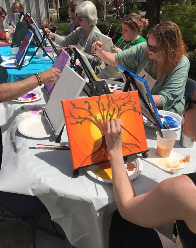 PaintMoment's tweet photo. Beautiful Reiki Painting event with @Rainbowshealing .... https://t.co/ZmdY5xPYoX