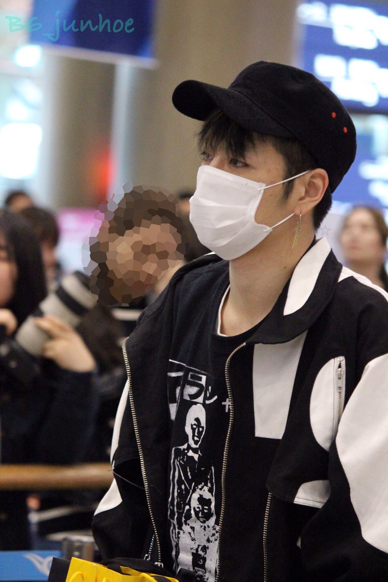 B6_junhoe's tweet photo. 170425 ICN 
#iKON #JUNE #JUNHOE  #아이콘 #주네 #준회 https://t.co/Urb2SJmcMU
