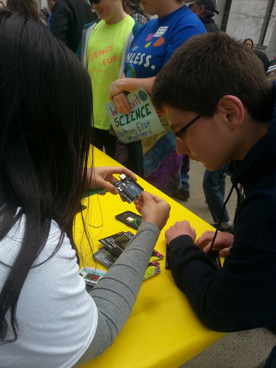 TinkerFiddle's tweet image. We had a wonderful time meeting so many incredible people at the #AlbanyMarchForScience! Thanks for stopping by to learn and play!