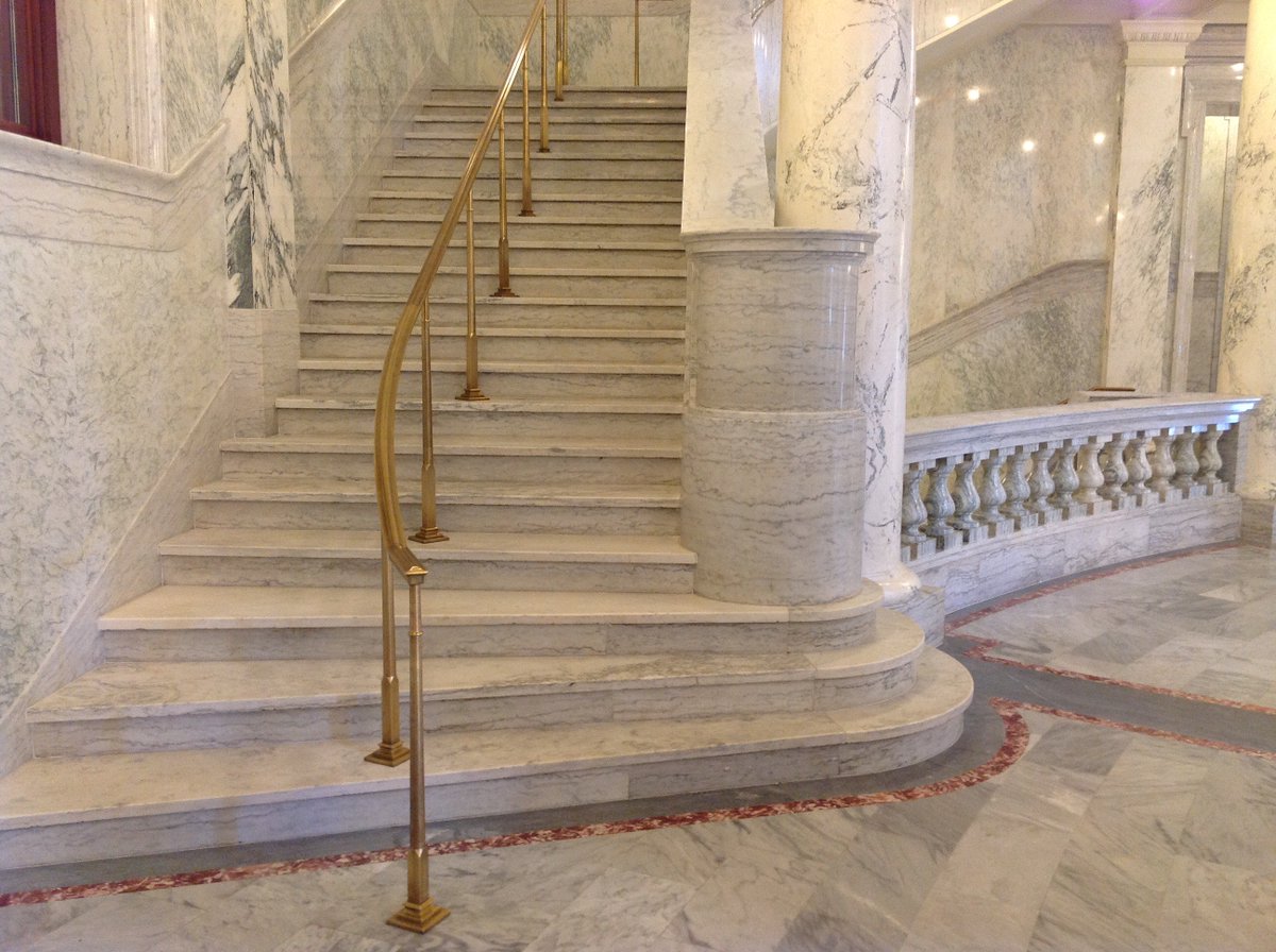 ArizonaTile's tweet photo. One of our favorite projects - Idaho state capital with our friends at Vermont Quarries #danbymarble #arizonatile https://t.co/RGrkeS0PsV https://t.co/49abNto4oj