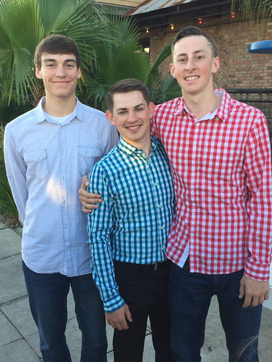 jillsalmon's tweet photo. Fancy-schmancy (kinda) dinner at #FishermansWharf near @Pier21Galveston tonight. De-lish! @lil_salmonator5 @austinjhoss #srtrip17 #dontblink https://t.co/WKE7Q4DPFf