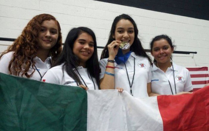 CarlosGortari_'s tweet image. Tabasqueñas ganan Olimpiadas de Robótica en E.U. ¡Muchas Felicidades!👏 🇲🇽#Robogames2017
#TalentoMexicano