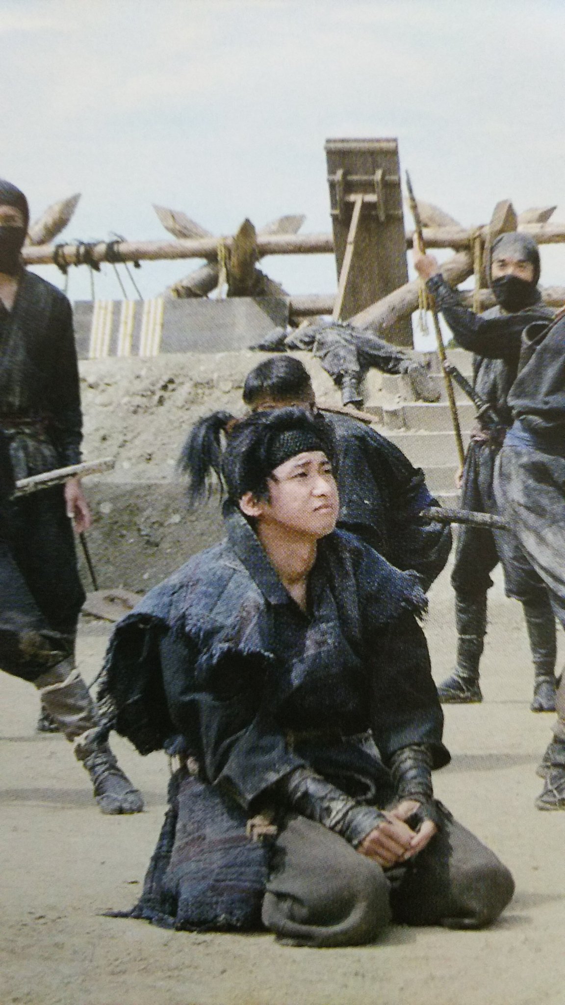 嵐 - 嵐 大野智 忍びの国 無門ベアと無門ストラップ 戦友に…無門＆平兵衛：大野智＆鈴木亮平／再掲：大野智さん