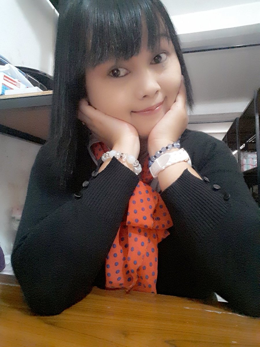 Ngantor dl yaa....abis libur males....