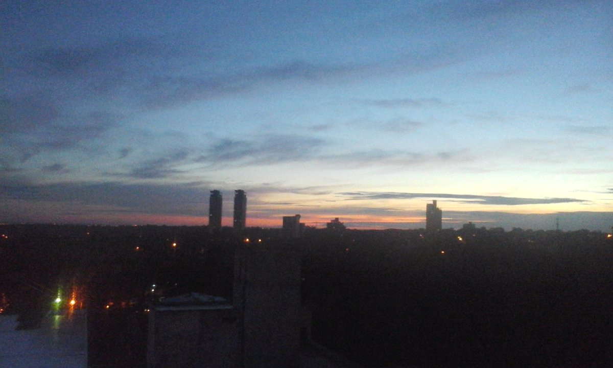 Jesus1Fernandez's tweet photo. Amaneciendo en Asunción. Todo listo y aguardando el momento. Saludos!! https://t.co/ODBADvbv1u