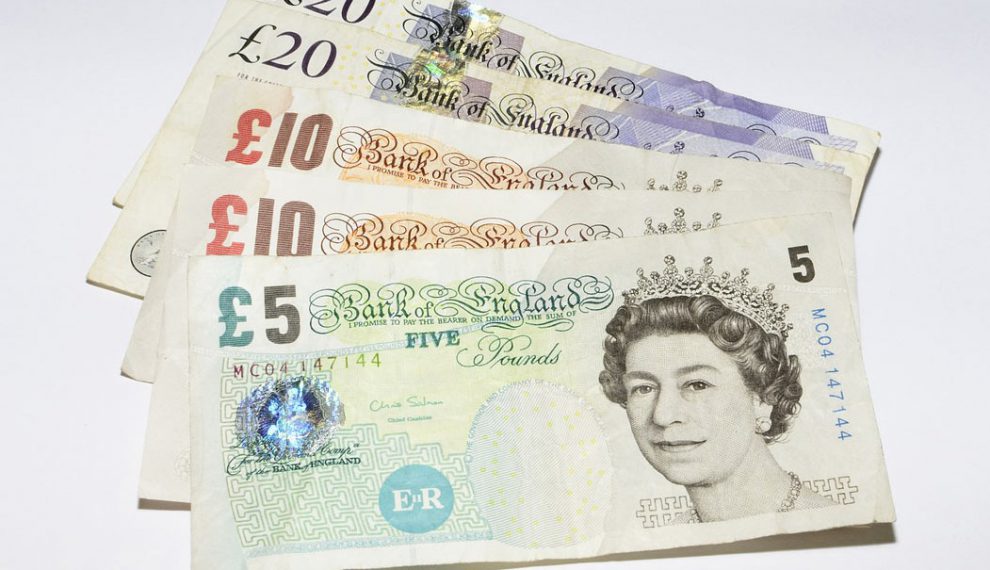 bug_river's tweet image. #Programming  $GBP index indicator all morning. Flat market, only one Trade $USDJPY +100 Points. Waiting for $USD New Home Sales news. #fx