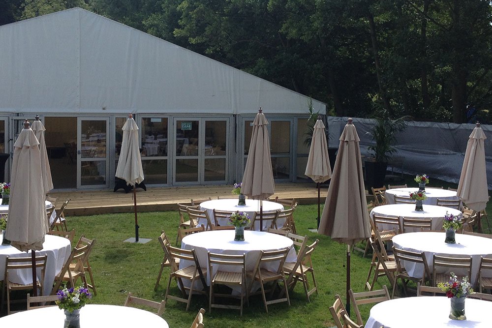 VIPAtHenley's tweet image. Want to come to @HenleyRegatta? Join us at the Ambassador's Enclosure! Find out more: bit.ly/2pZH7zk