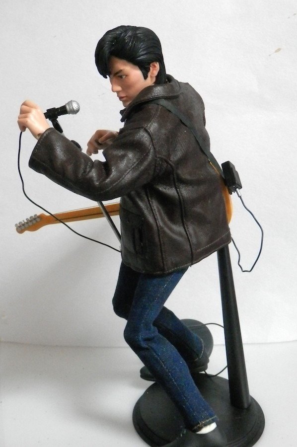 新品⭐︎尾崎豊⭐︎フィギュア MEDICOM TOY - リアル・アクション・ヒーローズ 尾崎豊 RAH155