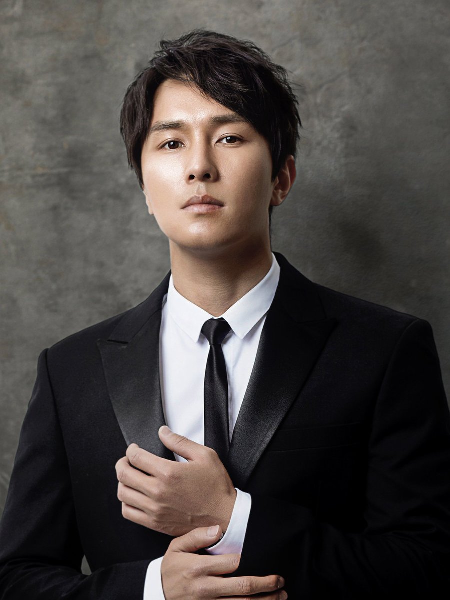 #뮤지컬 #시라노 #김동완
로맨티스트이자 독선적인 언어의 마술사인 '시라노' 역의 김동완 배우!

공연명 : 뮤지컬 <시라노>
공연장소 : LG아트센터
공연기간 : 2017년 7월 7일(금)-2017년 10월 8일(일)