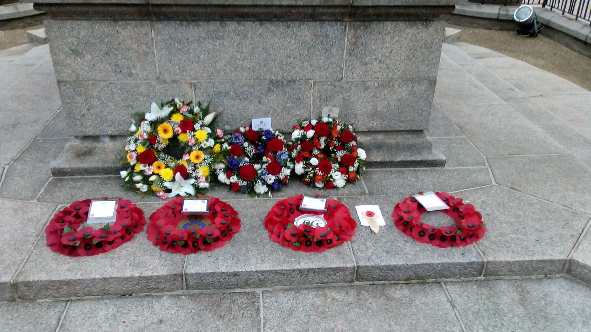 NedMalet's tweet photo. #AnzacDayService at Cenotaph #StHelier #Jersey 05.45 Thank you John Davis, Connetable Simon Crowcroft &amp; team at the Town Hall https://t.co/XRgQfl5cEZ