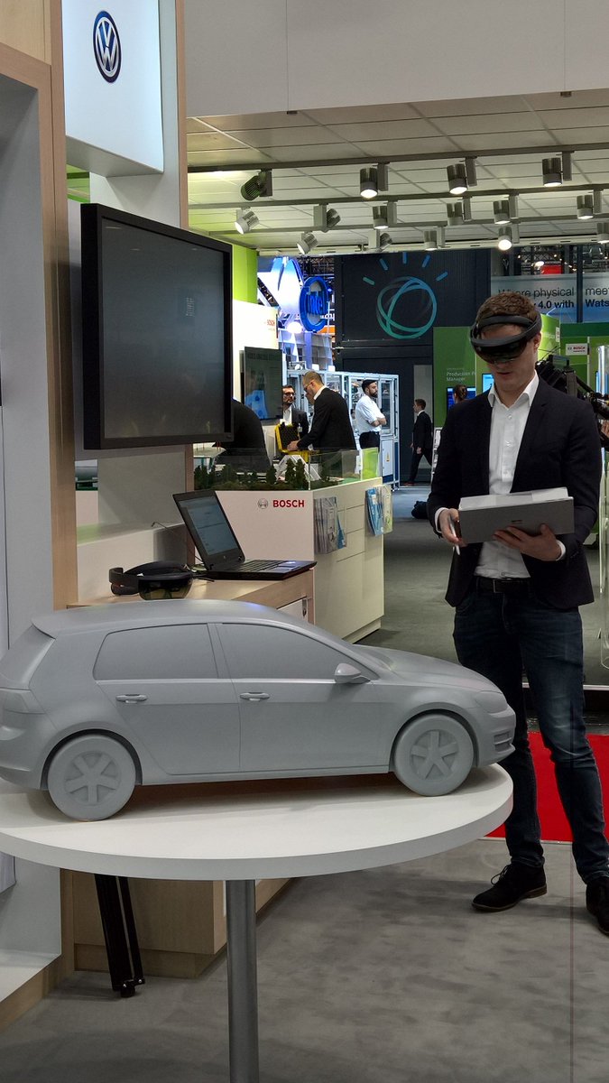 FloydInnovation's tweet image. Day 2 of 5 at #HMI17 kicks off with digital design exploration using #HoloLens See demos Microsoft Hall 7 C40 @msftmfg @Volkswagen