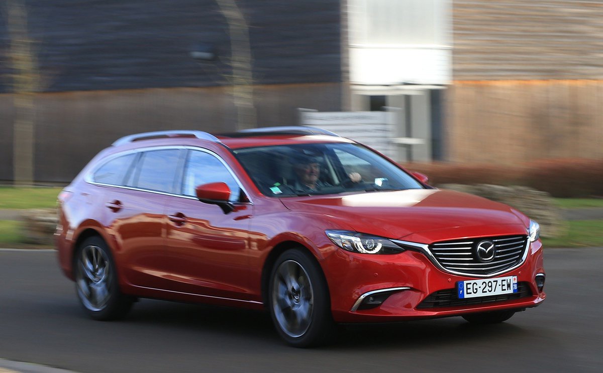 LAutomobileMag's tweet photo. #Essai #Mazda 6 SW 2017 : Japonaise en embuscade https://t.co/qrgdyGebkh https://t.co/kPl3yYatT2