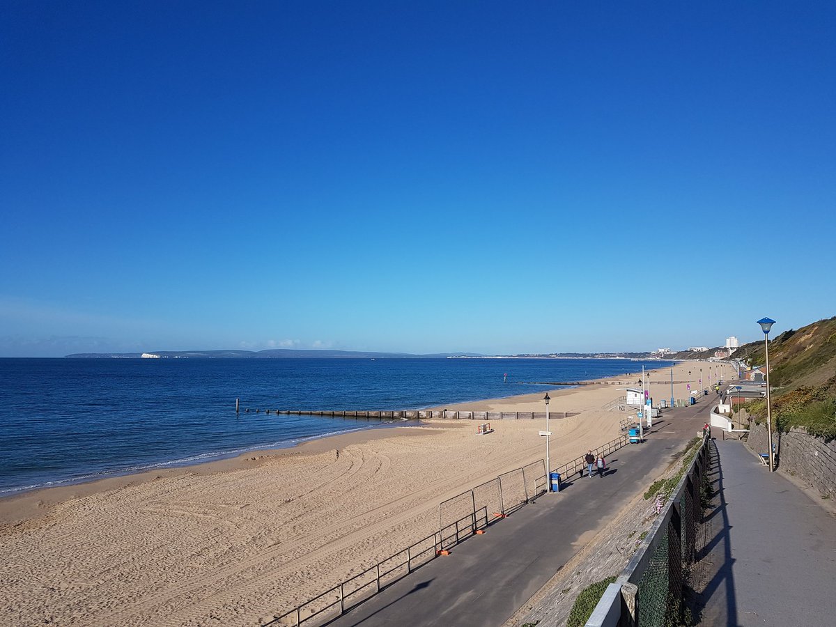Morning run. Crap view. #AECCrunclub #Bournemouth #lovethisplace #nofilterneeded