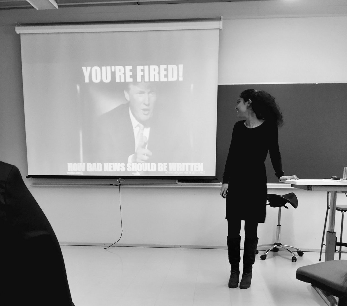 thebertta's tweet photo. @TaebniaSamin had a presentation about Bad News Messages. She says that bad news should always end up with a positive note. 🎼 #GlobalBizCom https://t.co/WqRUeMKie6