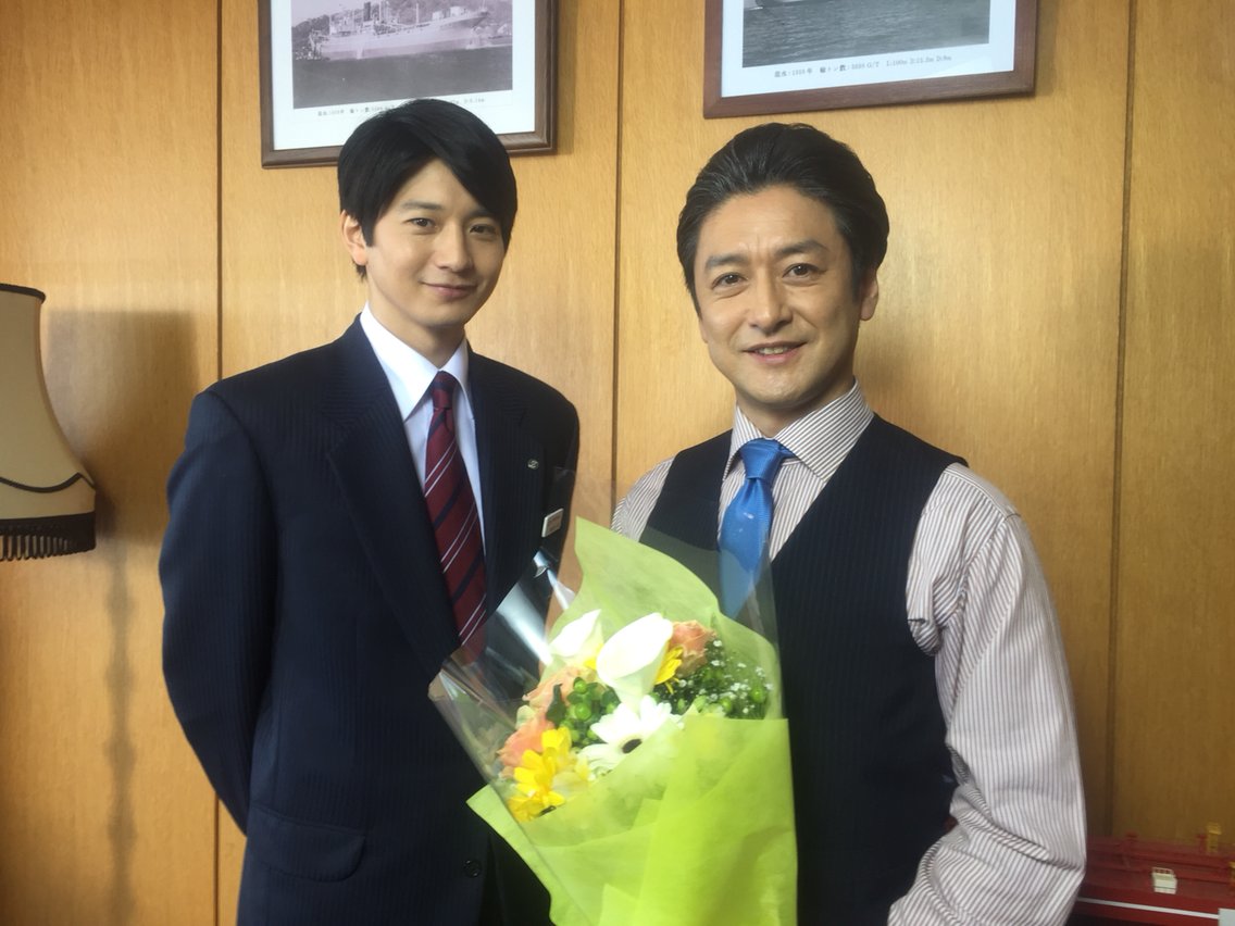 公式 アキラとあきら A Twitter 階堂 彬 向井 理さん の父 東海郵船社長階堂一磨を演じるのは 石丸幹二さんです 写真はクランクアップ時のもの 親子揃って 気品と威厳が溢れています アキラとあきら Wowow 向井理 石丸幹二 連続ドラマw 徳間書店 公式 アキラとあきら A Twitter 階堂 彬 向井 理さん の父 東海郵船社長階堂一磨を演じるのは 石丸幹二さんです 写真はクランクアップ時のもの 親子揃って 気品と威厳が溢れています アキラとあきら Wowow 向井理 石丸幹二 連続ドラマw 徳間書店