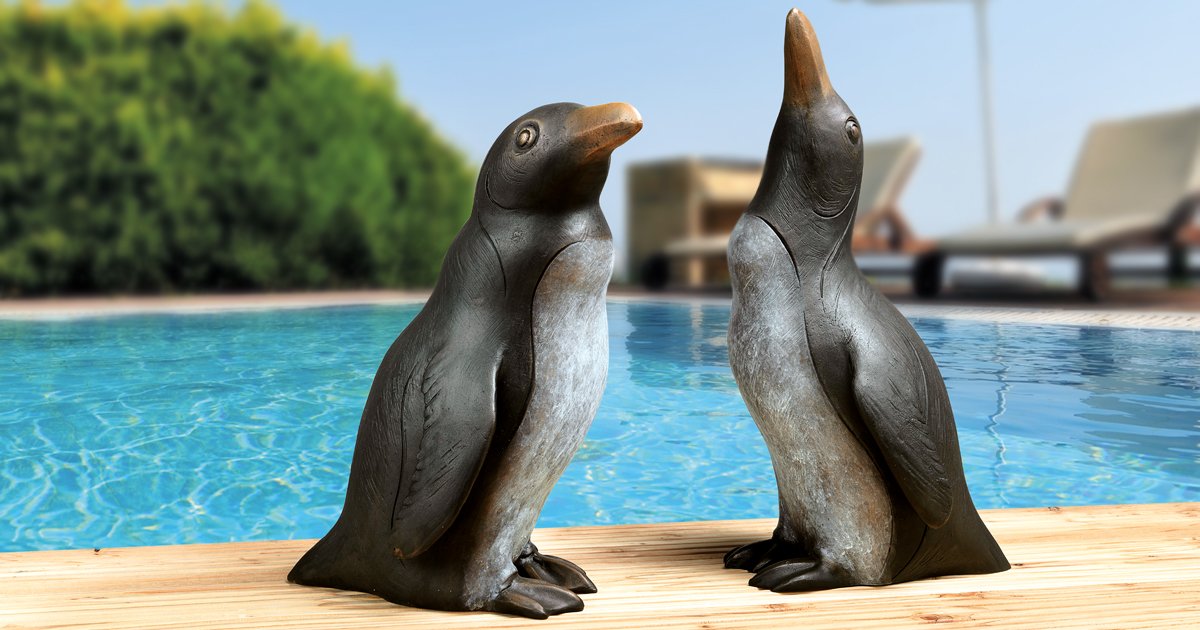 Happy #WeltPinguinTag - Die jährliche Wanderung der Pinguine nach Norden beginnt... Sicheres Ankommen wünschen wir Euch! #WorldPenguinDay https://t.co/shxwRB54R3
