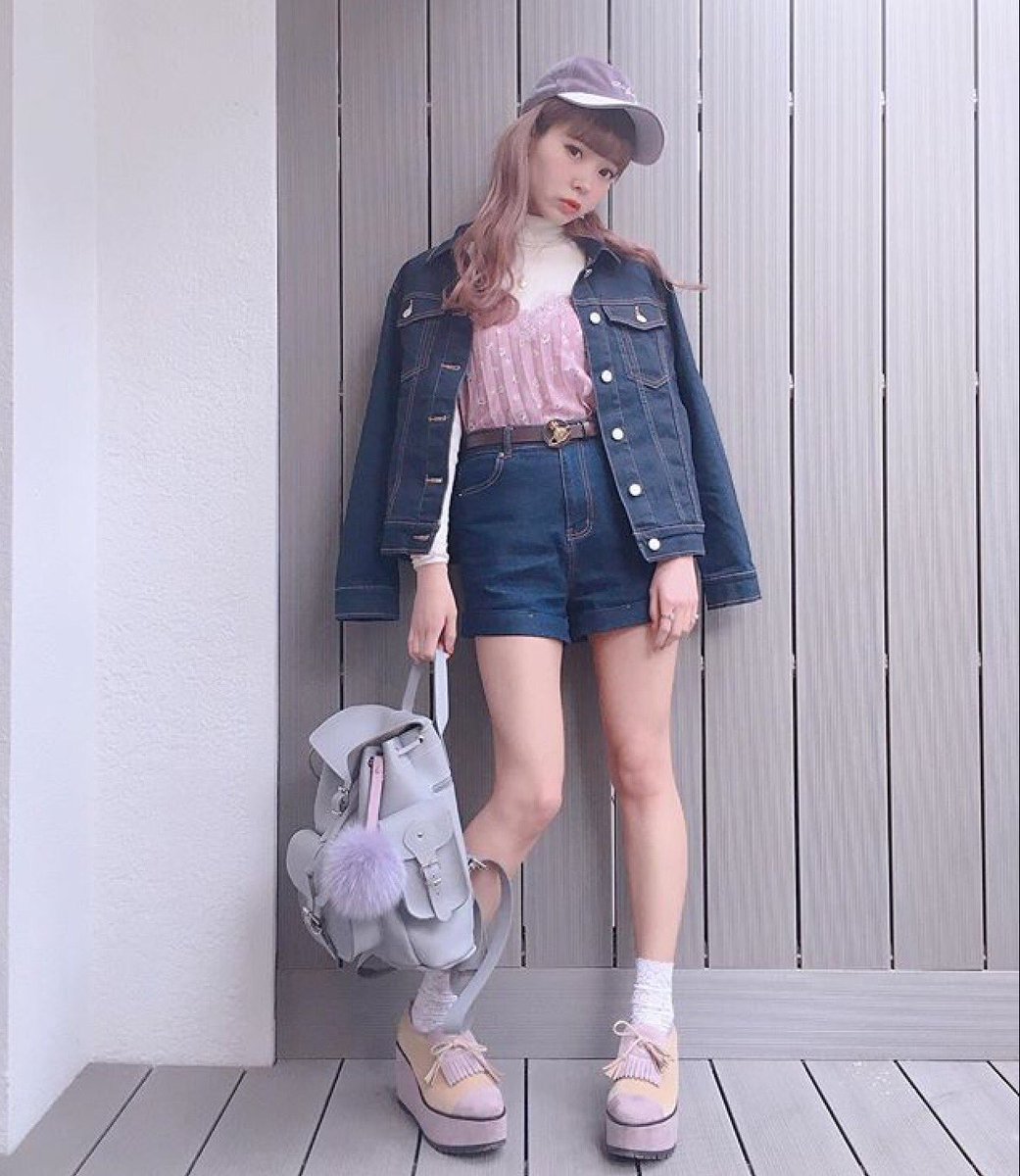 Grafea No Twitter Mim様 Mam様 ご姉妹で愛用頂いております イギリス製 マンチェスター レザー コーデ バックパック リュック ファッション 着こなし 双子 Mim Mam Fashion Spring Twins Grafea Ootd T Co Paqkvjgbwy