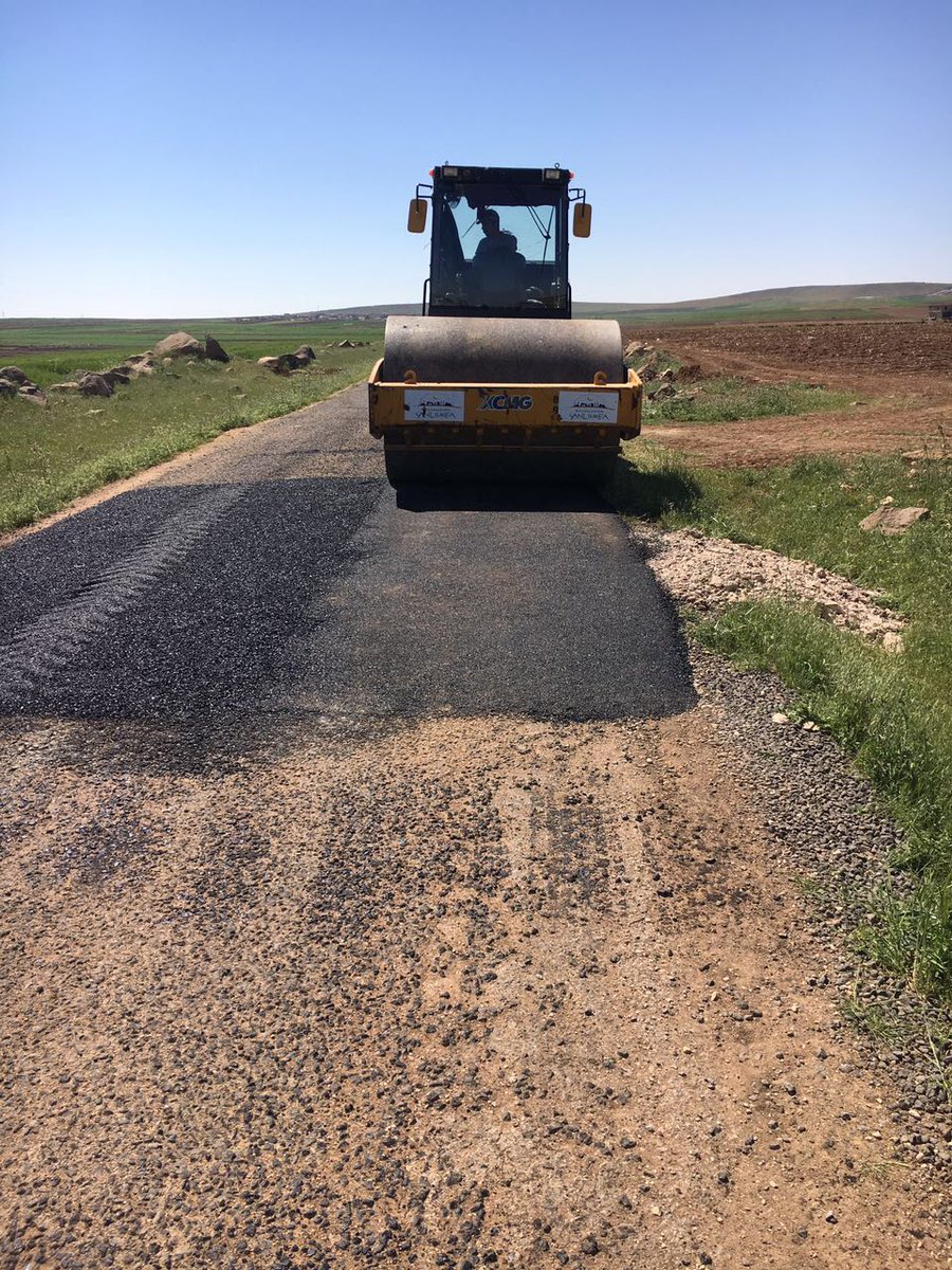 sbbkirsalyollar's tweet photo. Akçakale İlçesi Çakırlar Deniz Mahalleleri Arası Yama Çalışmalarımız Tamamlandı... @nihatcftc https://t.co/7y9Se0yDN8