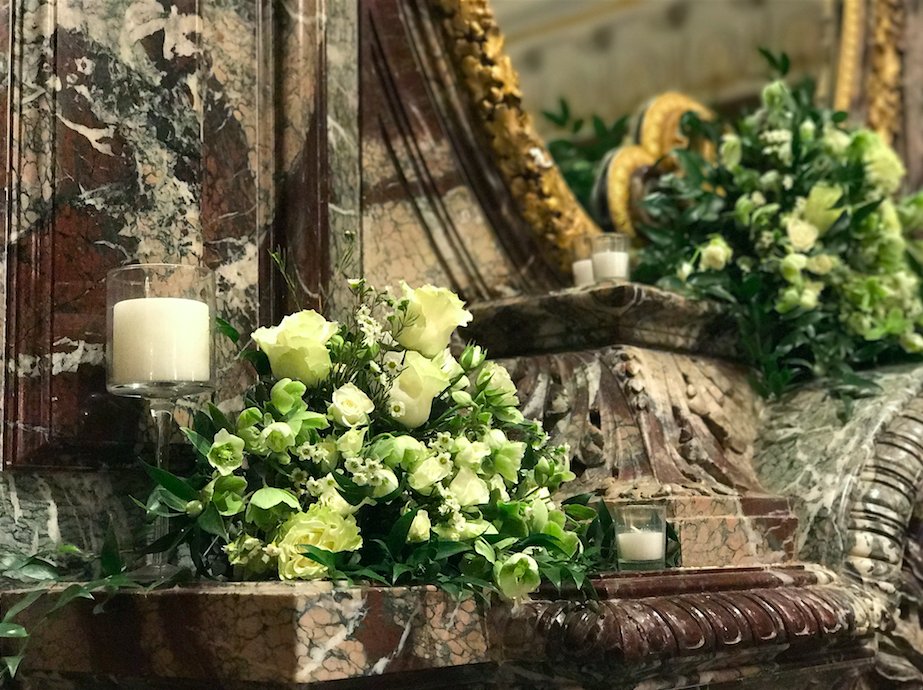 BFloralnyc's tweet image. Adorn your mantle with clusters of florals &amp;amp; greenery to create a main focal point of your space #bfloralnyc #mathforamerica @MavEvents