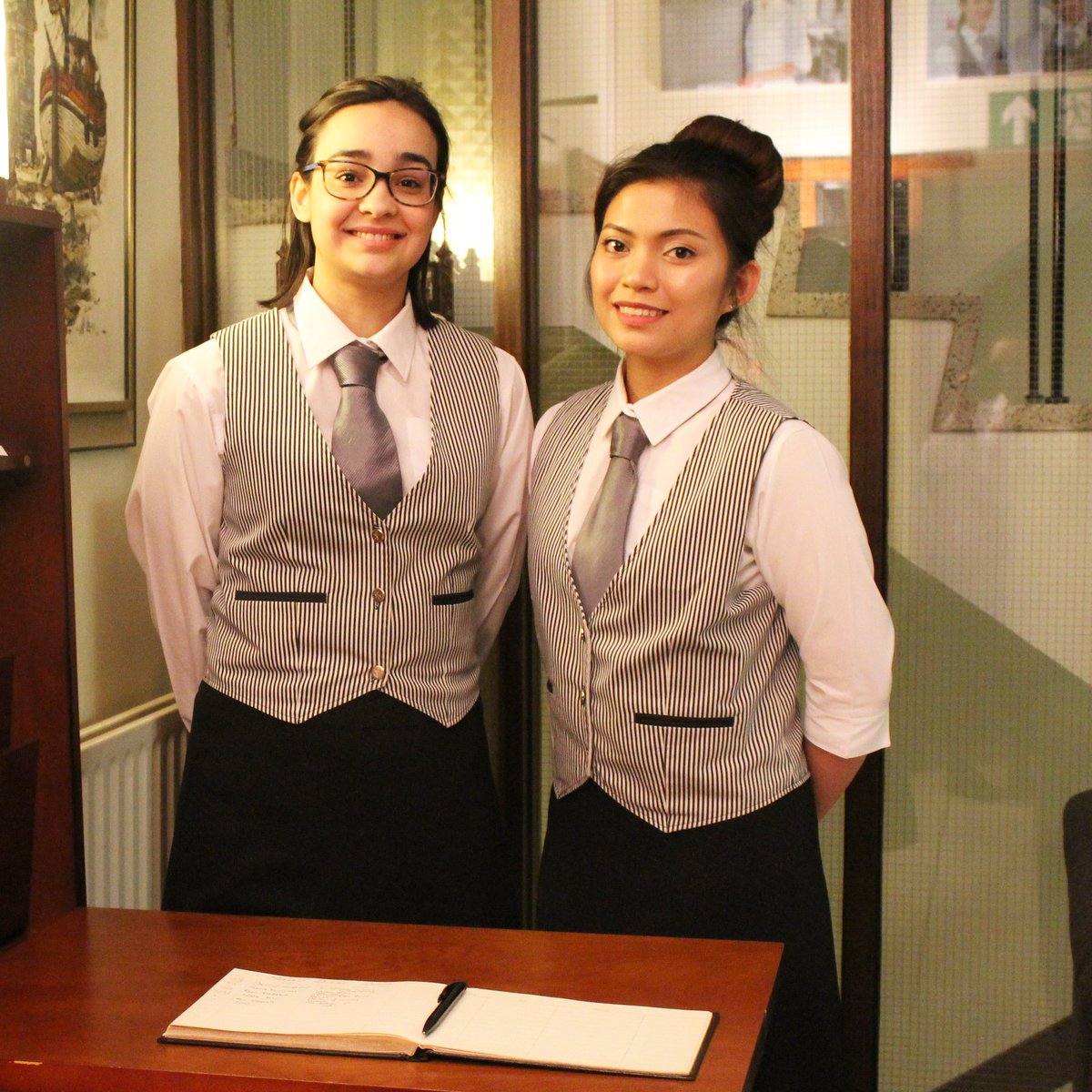 LakefieldTC's tweet photo. L2 &amp; L3 students wearing their smiles and professional appearance to welcome you here #Lakefield #warmwelcome #receptionservice #hospitality https://t.co/g0OtkhoQPo