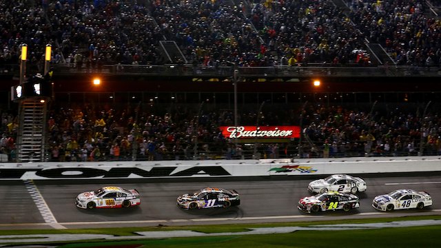 NascarIs_Life's tweet image. Dale Earnhardt Jr, 2 time 500 winner and 2 time champion, great at restrictor plates, son of legend Dale Sr. Sat out 1/2 of 2016 season.