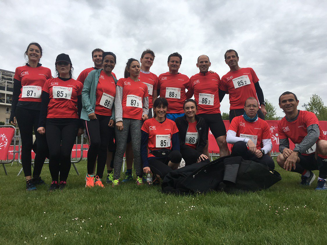 CGrenier_MS's tweet photo. 500 coureurs dont 16 Oracliens, 110 entreprises et 84 K€ de fonds récoltés pour Special Olympics ! #OracleSengage https://t.co/6InkzexvZ5