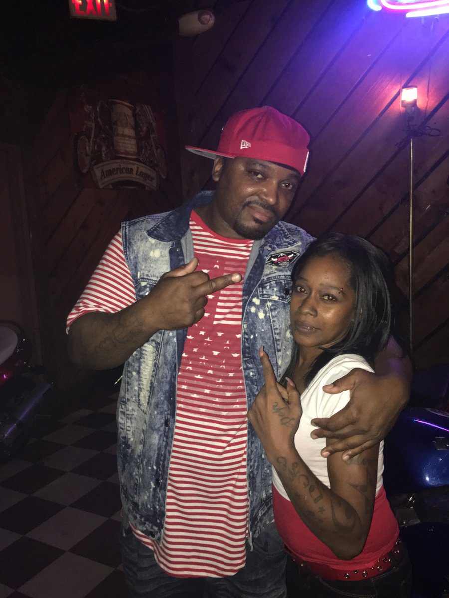 NOVI SOPRANO LAdy Nation live at klub grooves at the K-RINO show.