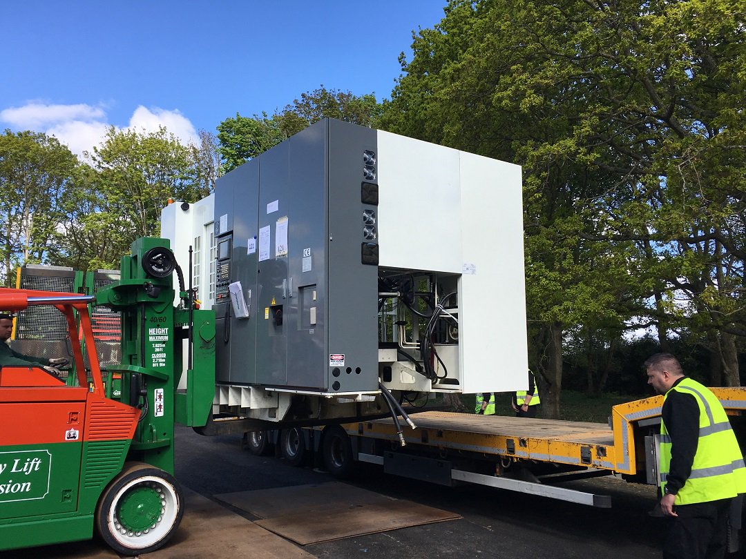 ies_bristol's tweet image. Moving final machine, Kitamura 400 MyCentre, now moved across and ready to offload and move in. #factorymove #Engineering #MachineRelocation