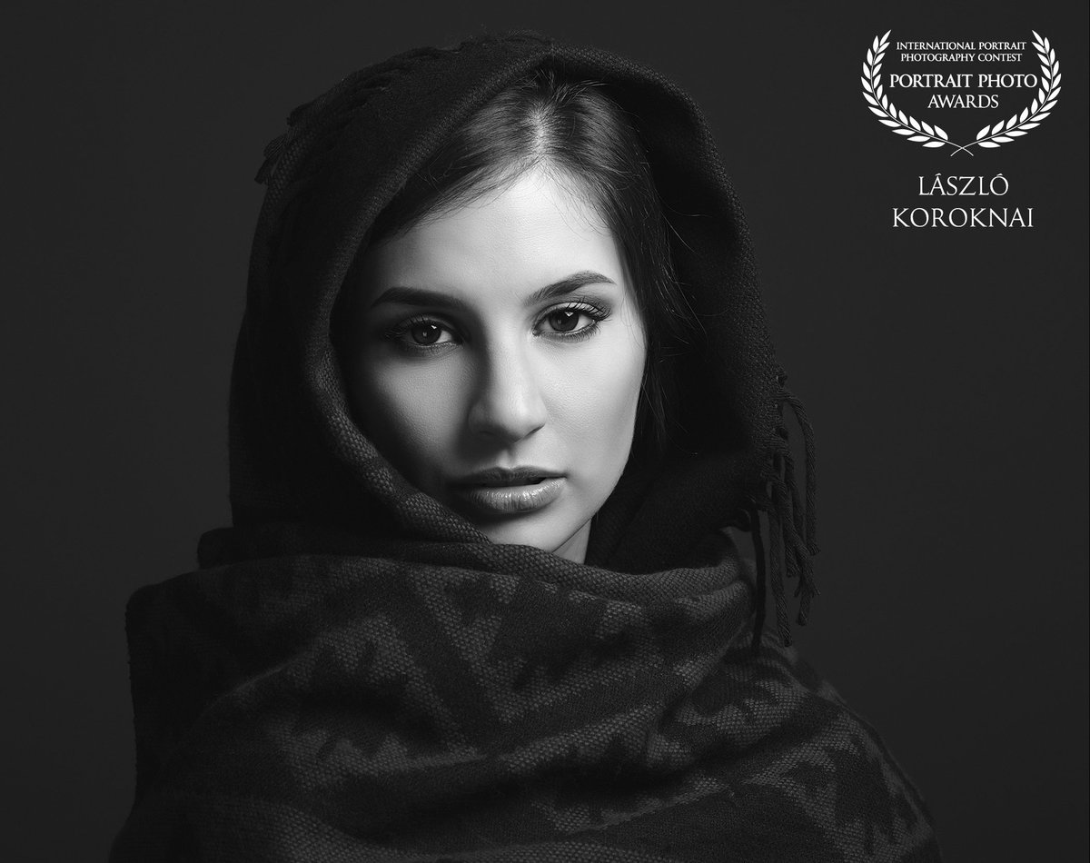 portrait_awards's tweet photo. https://t.co/Wi5Vbt8zJc  
LÁSZLÓ KOROKNAI
Cegléd (Hungary)
-------------------------------
https://t.co/0SQXroIXH8 https://t.co/H2N1FkOPqo