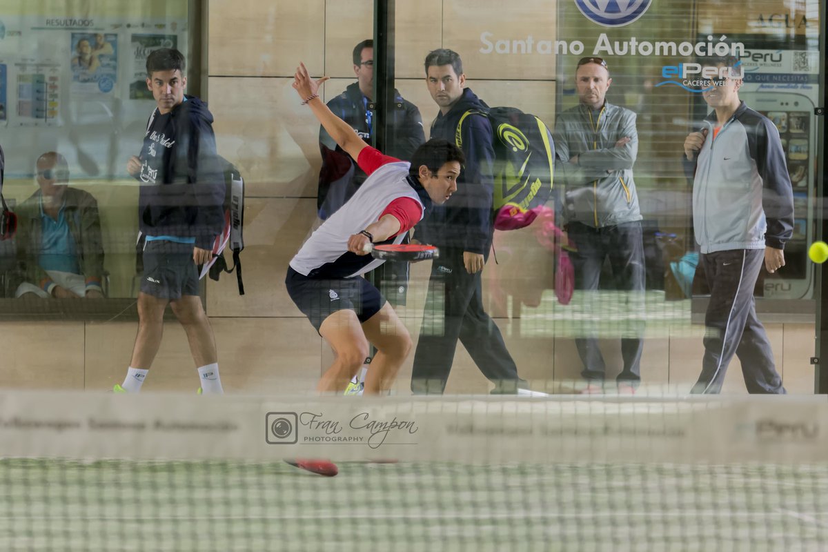 francampon's tweet photo. .Disfrutando de @uribotello en #Cáceres 🎾 #CE2a #padel @Justtenpadel @PadelTorres @WilsonPadelES @gusanillopadel https://t.co/JUFfHc5sko
