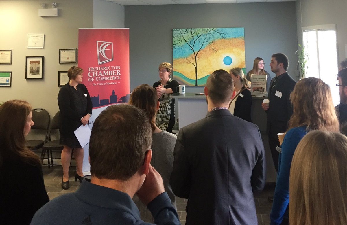 Our host @KellysBooks greets the crowd @Fton_Chamber Biz Over Bfast.  #networking making great contacts!!