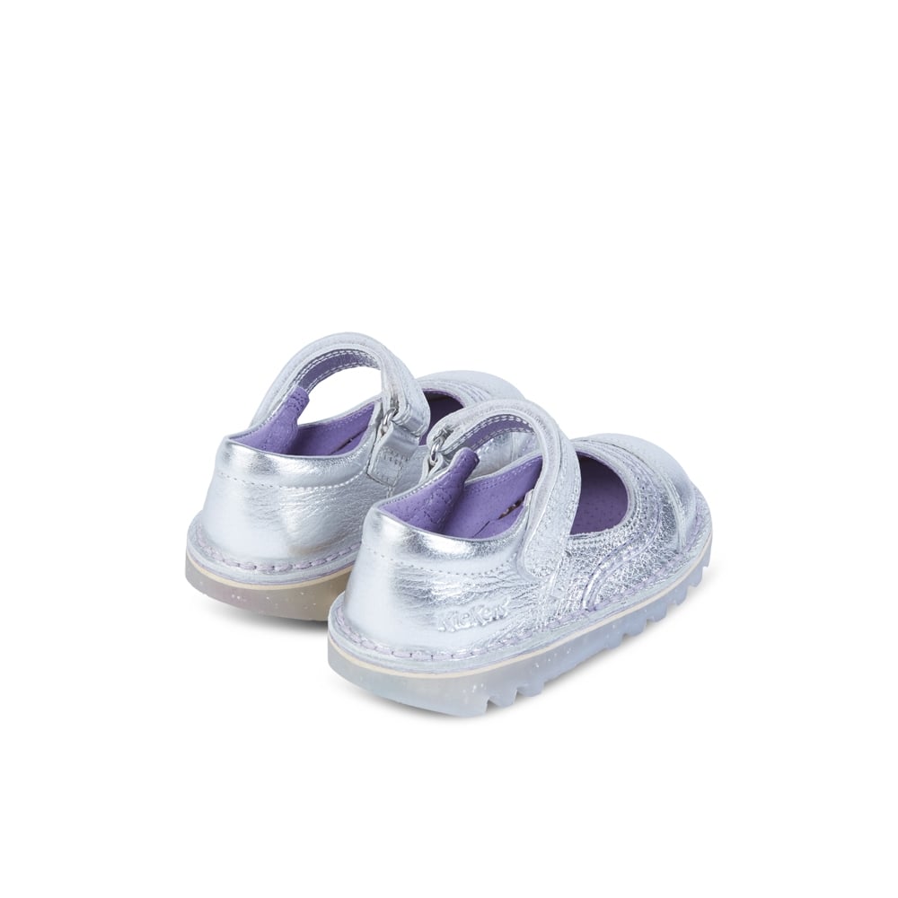 Outshine your friends in our Kick Pop Infants in Silver ✨ Shop online at kickers.co.uk! Shop: bit.ly/2lI3hE3