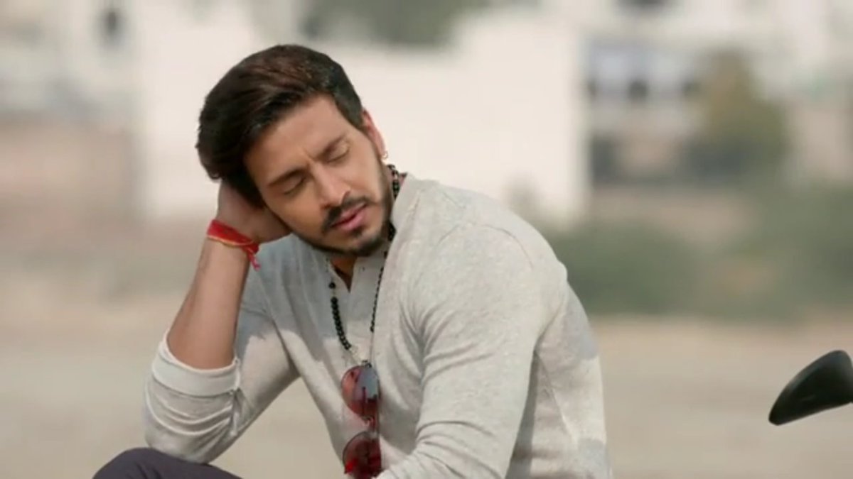 GhulaamFanClub's tweet photo. Hero 😍
@8paramsingh ❤

#Rangeela #Ghulaam https://t.co/rEu9EJCymm