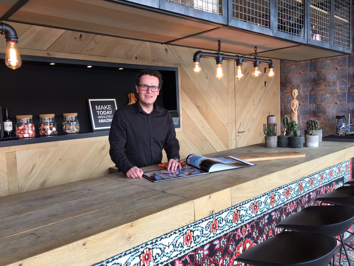 Have you met our international sales manager <a href="/theinsidemartin/">Martijn Besaris</a>? Get to know him (better) by reading this interview: theinside-standbuilding.com/Getting-to-kno…