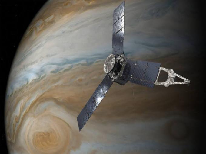 A Visitor From the Next Coach:JUNO reached Jupiter. #nasa #space #Cosmos #scienctificfact #tech #Engineering #jpl #planetary #ScienceMarch