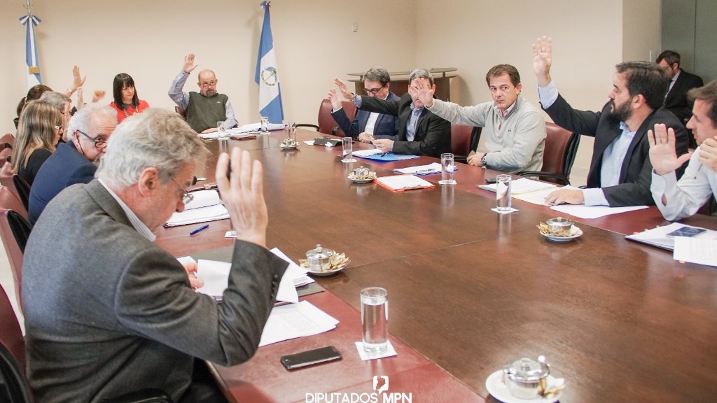 #Ahora en A. Aprueban creación de la Unidad de Promoción y Desarrollo de Integración Fronteriza <a href="/COPADEneuquen/">COPADE</a>