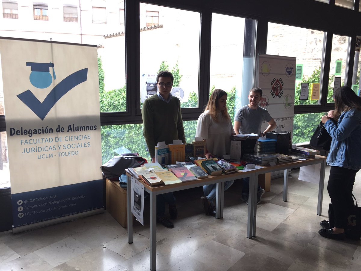 Hoy celebramos el día del libro,
¡Participa comprando un libro 📚 o un boli 🖊!

Los beneficios irán íntegros para <a href="/AFANION_/">AFANION</a> 👦🏼👧🏽

¡COLABORA!