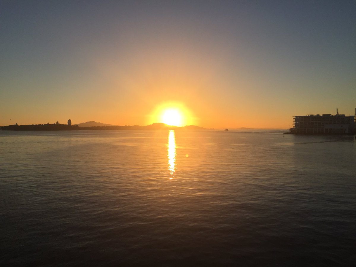 #aklsunrise <a href="/LocalAuckland/">Local Auckland</a>