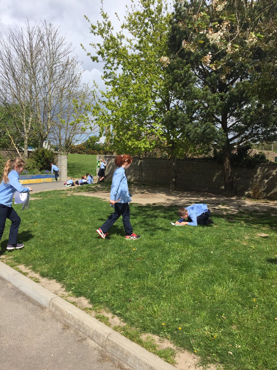 MsDunne3rd4th's tweet photo. Making full use of the nice weather!☀️We went outside to find things in our school yard that were symmetrical🎉#maths #learning #3rdclass https://t.co/PMUAwvDJ8Q