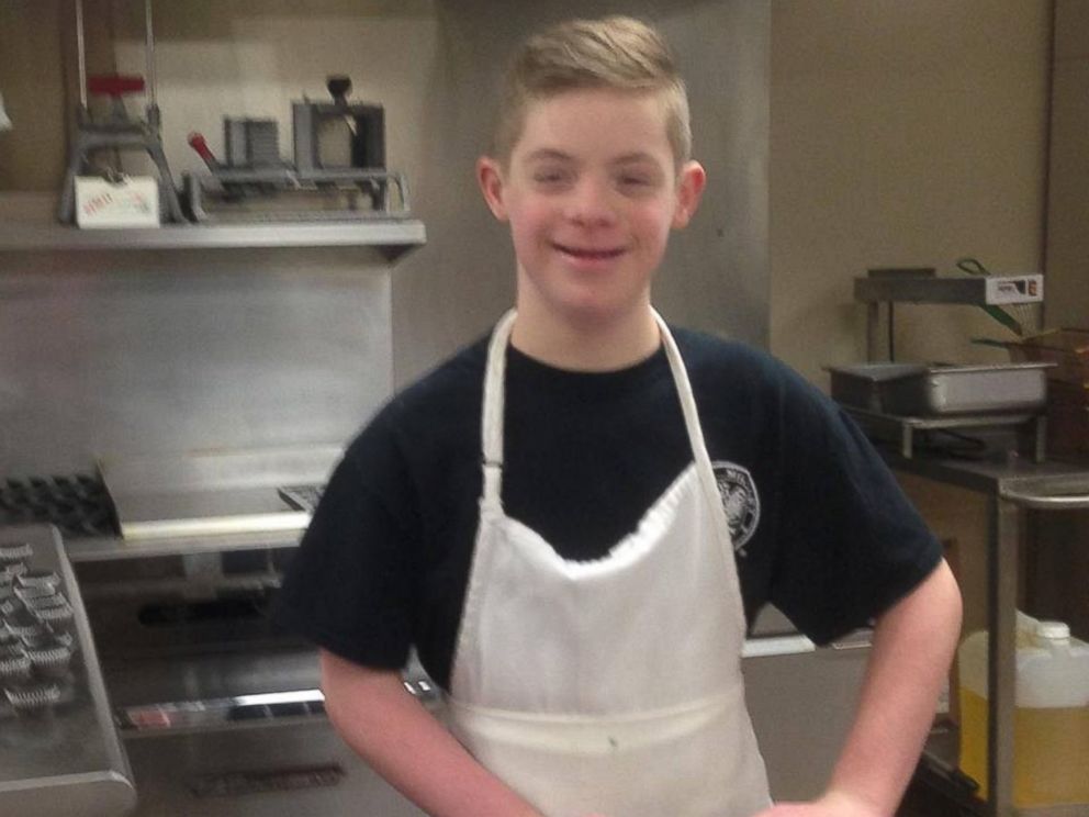 ABCWorldNews's tweet image. 12-year-old with Down syndrome helps mom run cupcake shop in WI. &quot;The plan is for him to be able to run the shop.&quot; abcn.ws/2q1sNGB